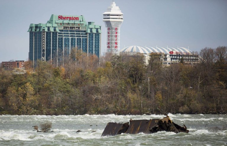 Hotel prices increase tenfold in Niagara due to eclipse