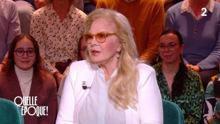 “I was given values”, Sylvie Vartan takes aim at the war between Hallyday and Delon