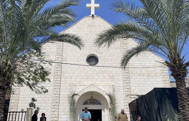 In Gaza, celebrate Palm Sunday despite everything, and pray “for peace”