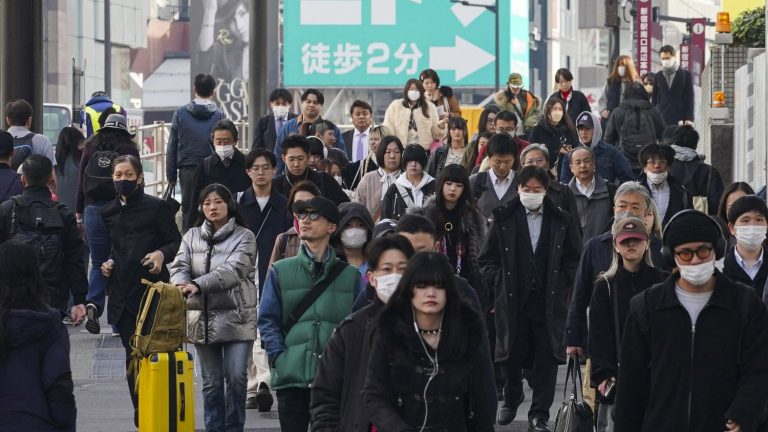 In Japan, the spread of a deadly bacteria worries the population