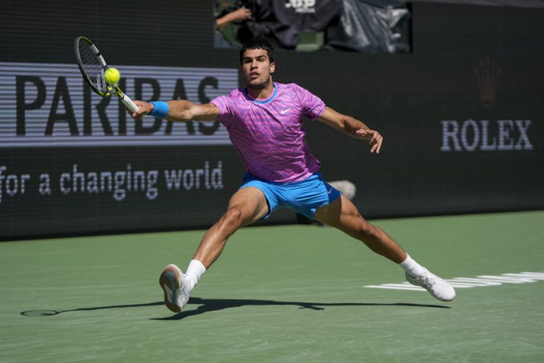 Indian Wells |  Carlos Alcaraz rushes into the quarters