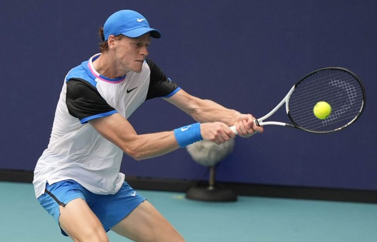 Jannik Sinner defeats Tomas Machac 6-4, 6-2 to reach semifinals in Miami