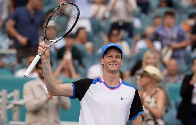 Jannik Sinner wins against Daniil Medvedev and reaches the final at the Miami tournament