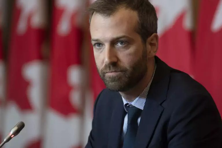 Leadership of the Liberal Party of Quebec |  Federal MP Joël Lightbound will not enter the race