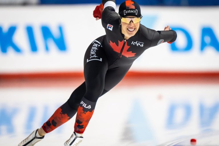 Long track speed skating |  Valérie Maltais beats her personal best in the 500m