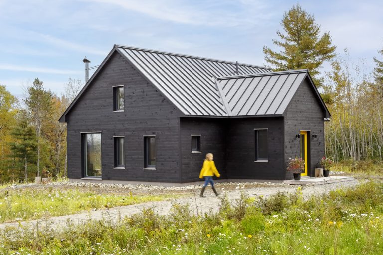 Maine |  A compact and ecological house