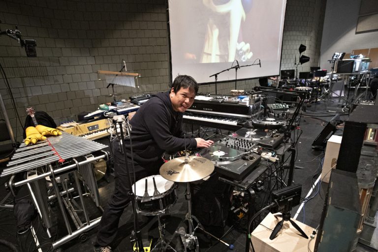 Montreal in light |  Kid Koala at Place des Arts: recreating the Chaplin effect