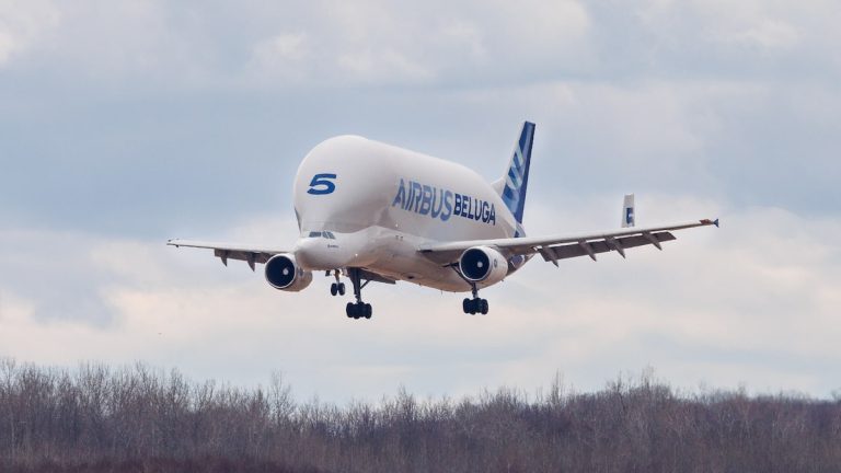 One of the largest planes in the world lands in Mirabel