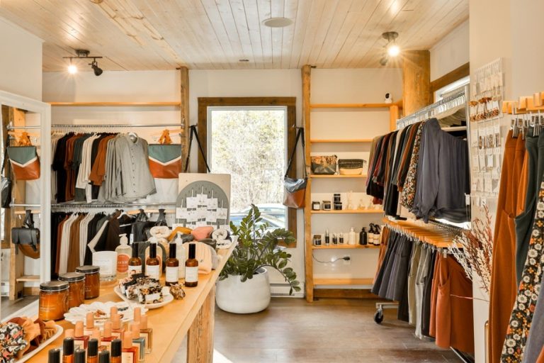 Opening |  A store for Meemoza in the Laurentians