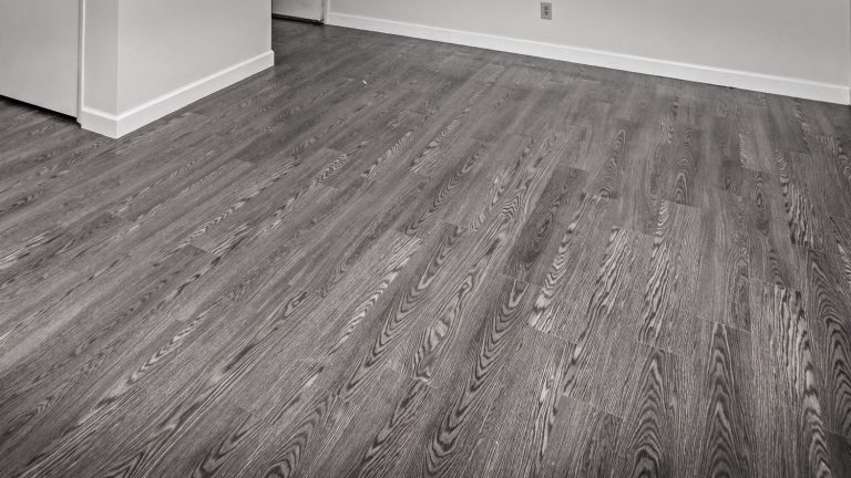 PVC, vinyl, linoleum floors: some resist poorly