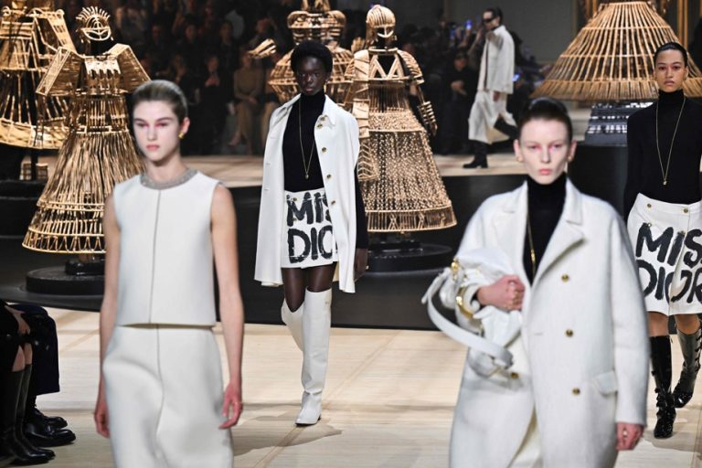 Parades |  A look back and a look to the future at Paris Fashion Week