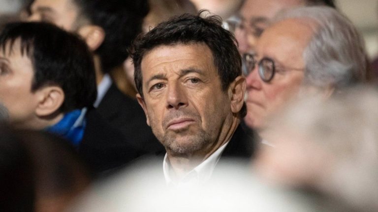 Patrick Bruel gets involved and defends the singer