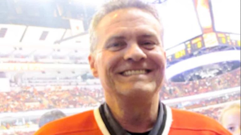 Paul Houde |  1954-2024: Blackhawks lost ‘their biggest fan in Quebec,’ says team legend