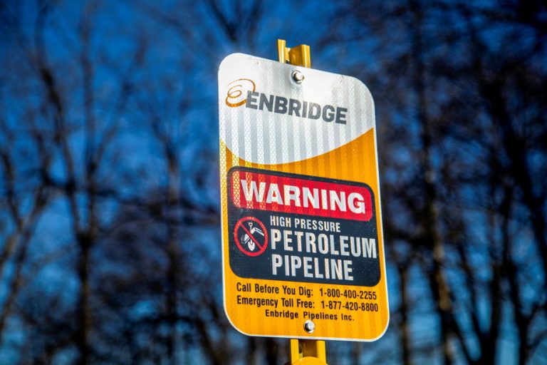 Pollutant emissions |  Investor calls on Enbridge to be more transparent