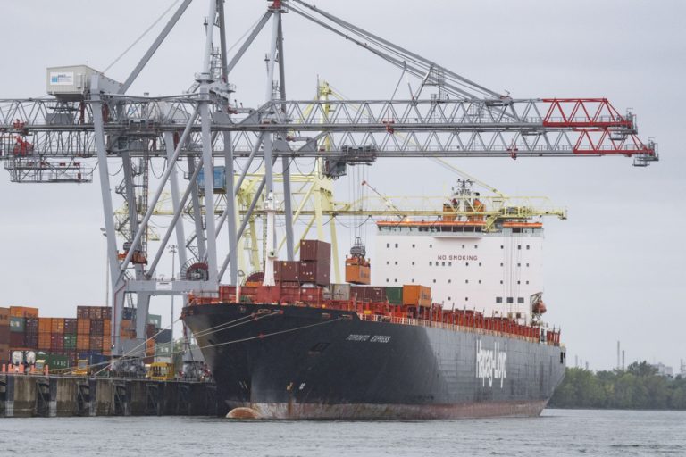 Port of Montreal |  Longshore workers cannot be forced to work during a strike