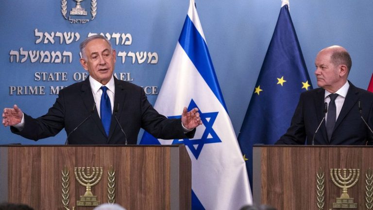 Prime Minister Benjamin Netanyahu will have hernia surgery