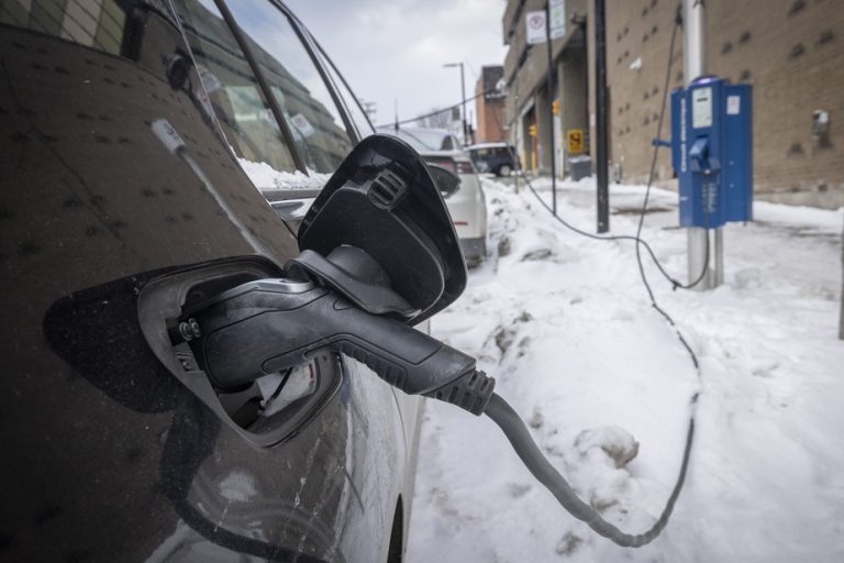 Quebec Budget 2024 |  Subsidies for electric vehicles: brake for Roulez vert