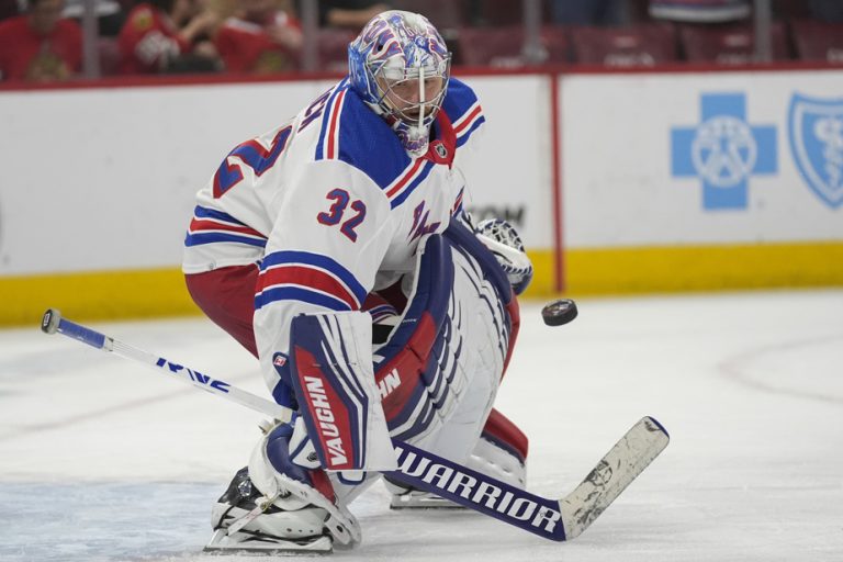 Rangers offer contract extension to Jonathan Quick