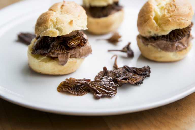 Recipe of the week |  Chocolate-mushroom profiteroles