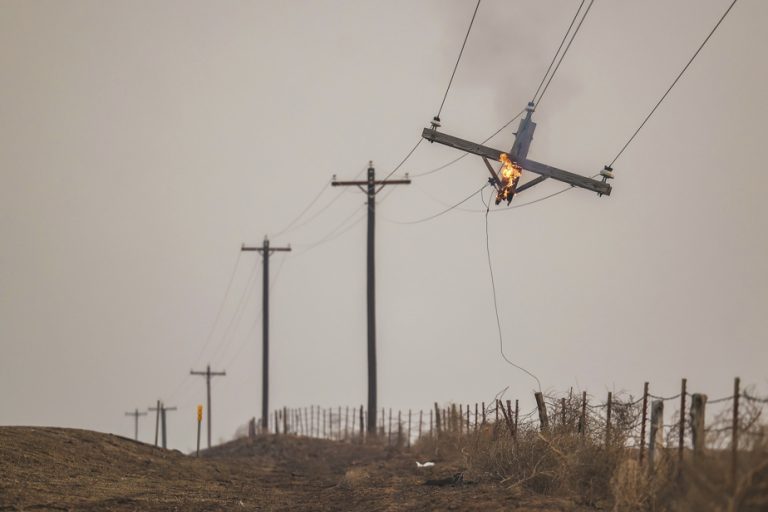 Record fire in Texas |  Electricity supplier admits liability