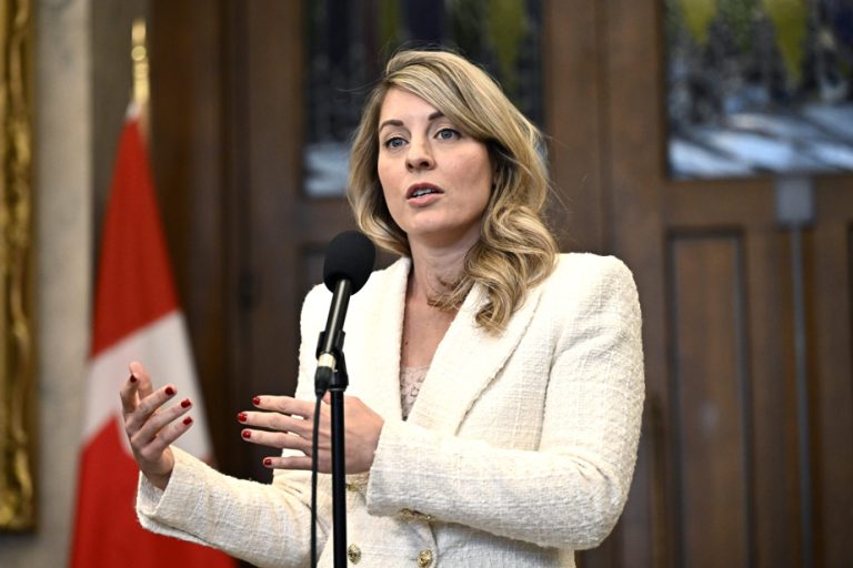 Russia |  Mélanie Joly concerned about “rigged presidential elections”