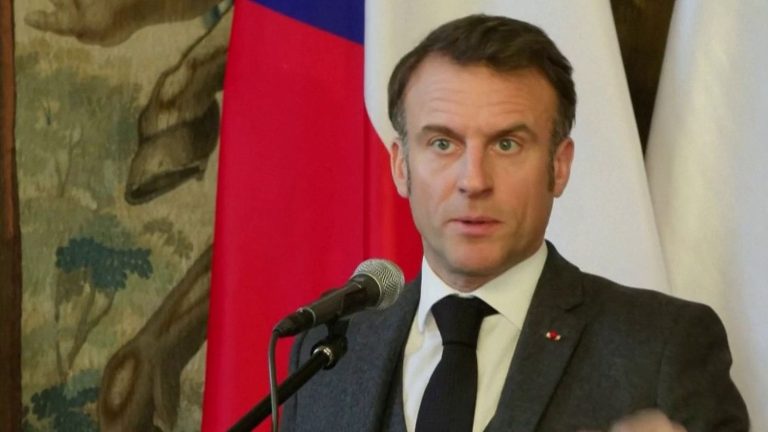 Russia in open crisis with France