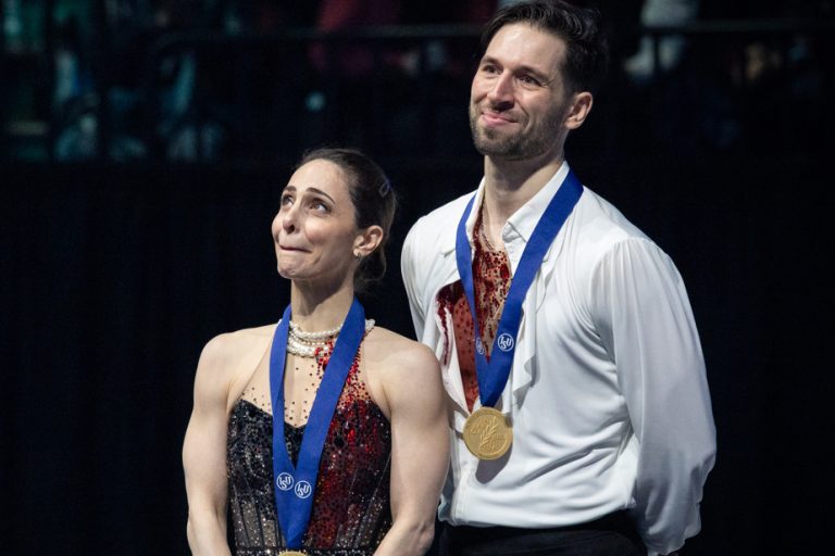 Stellato-Dudek and Deschamps crowned |  Magic on ice