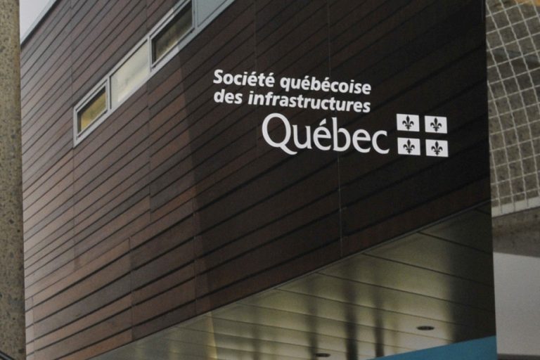 Strike and demonstration by professionals from the Société québécoise des infrastructures