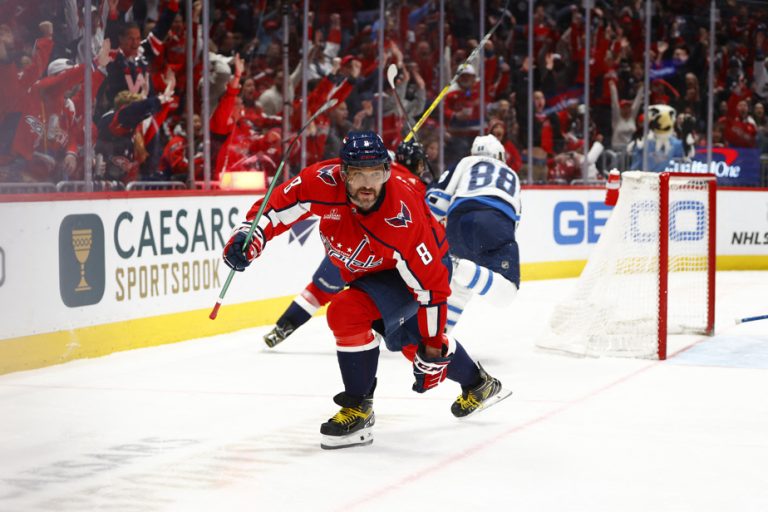 Sunday in the NHL |  Alex Ovechkin scores two goals and the Capitals shut out the Jets 3-0