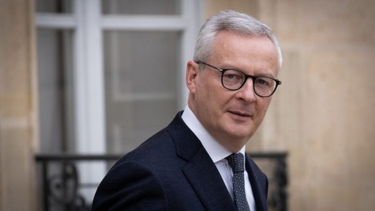 The 2023 public deficit will be “significantly” beyond the target of 4.9%, warns Bruno Le Maire