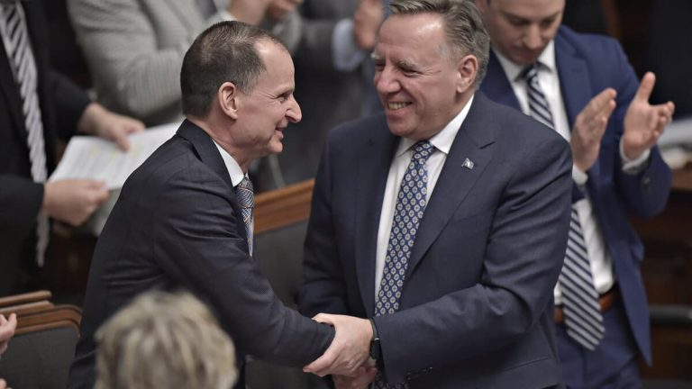 The Legault government is sinking into decline