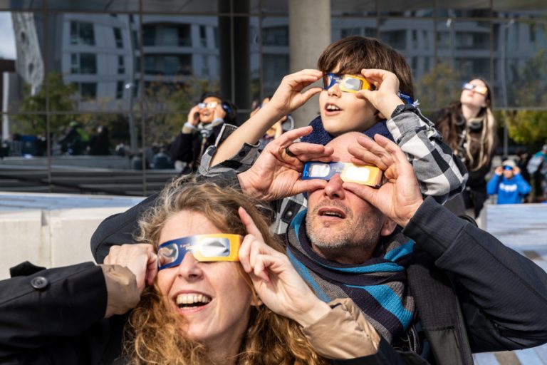 The eclipse, from Texas to the Eastern Townships