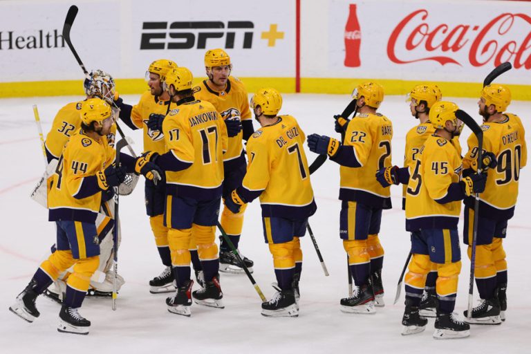 Thursday in NHL |  Predators extend record streak