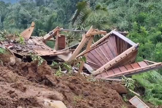 Two tourists die in Bali landslide