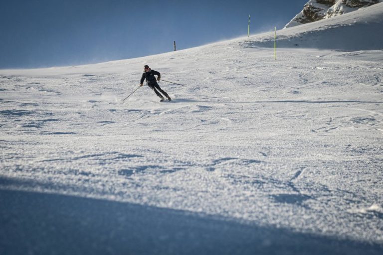 VIDEO.  WEATHER REPORT.  Very high risk of avalanches in high mountains in the Pyrenees chain