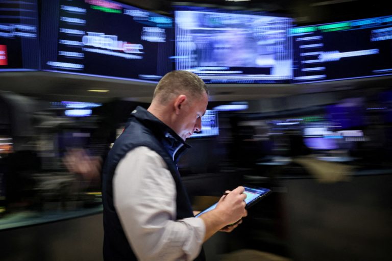 Wall Street ends the week in the red