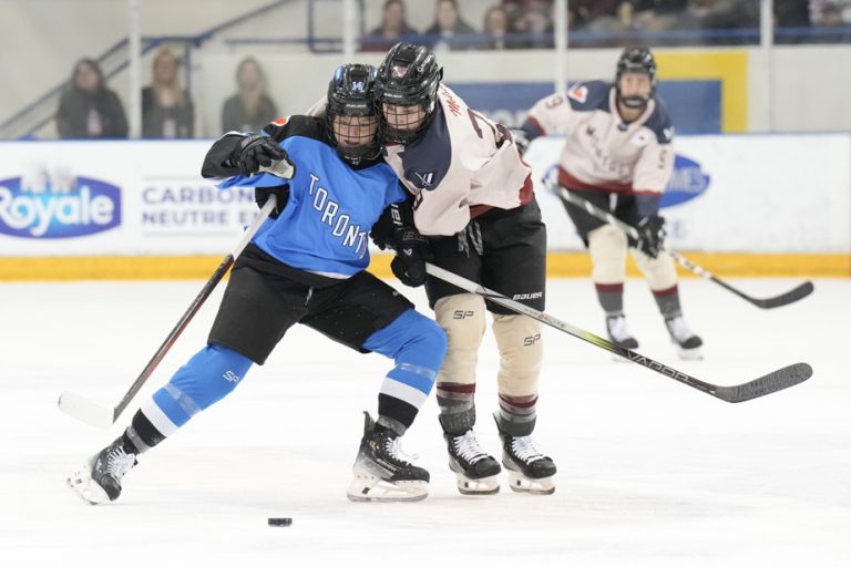 Women’s hockey |  The LPHF will play a match at the Bell Center in April