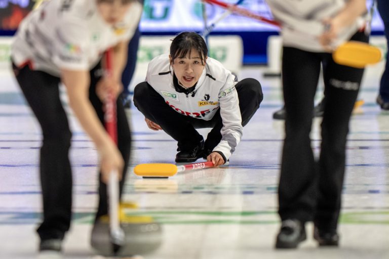 World Women’s Curling Championship |  South Korean Eunji Gim wins and will face Canada in the semi-final