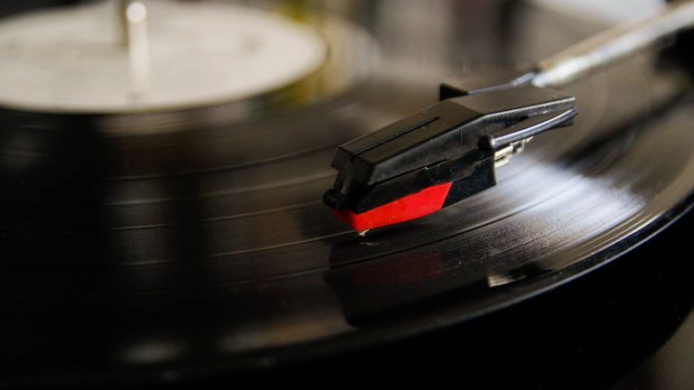 biosourced and 100% recyclable vinyl records are appearing