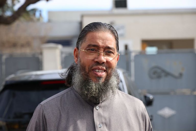 imam Mahjoubi affirms that he will not “give up” after the validation of his expulsion