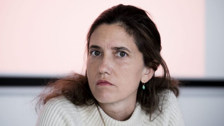 journalist Carine Fouteau replaces Edwy Plenel at the head of the investigative site