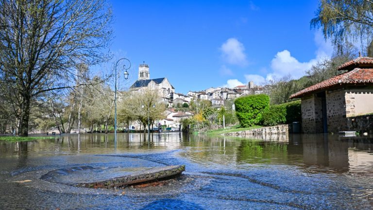 several departments in west-central France with their feet in the water after heavy rains