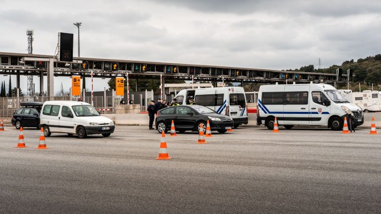 six dead, including two civil guards, at a police roadblock hit by a truck