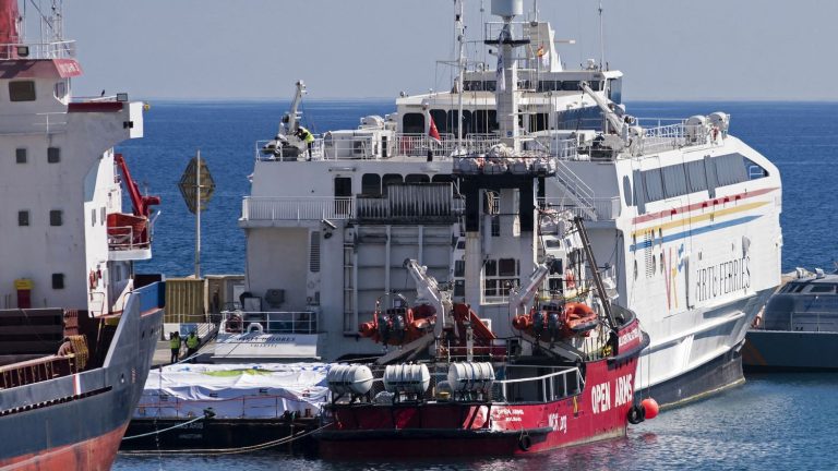 the first boat bringing aid to Gaza by sea departs from Cyprus