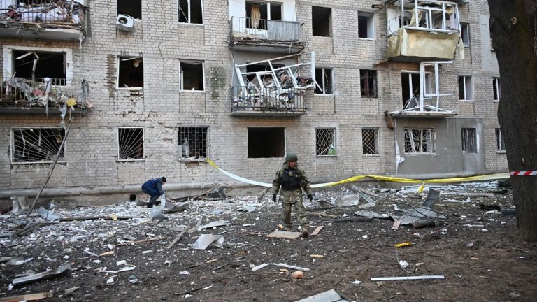 three dead and around thirty injured in Russian strikes