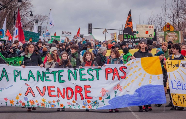 A demonstration on the eve of April 22 in Montreal criticizes François Legault’s energy transition