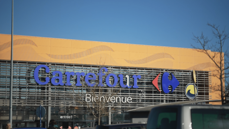 “Additional investigation” looks at apprenticeship at Carrefour, where work-study students are treated like ordinary employees