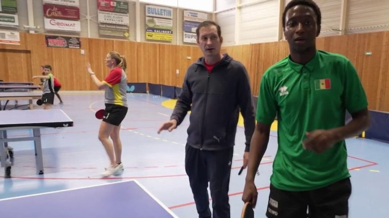 African athletes train table tennis in Aveyron