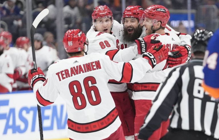 Beaten 3-2 by the Hurricanes, the Islanders find themselves on the brink of collapse