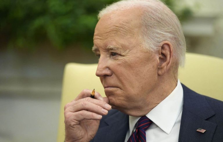 Biden publishes his tax return, American tradition broken by Trump